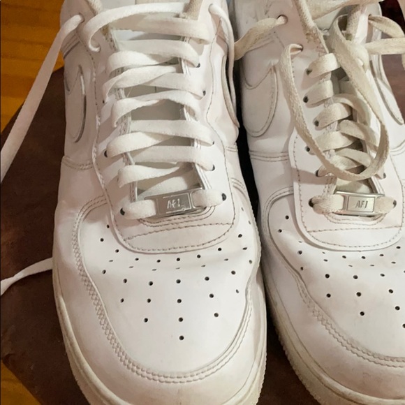 Nike Air Force 1 White - Picture 3 of 4